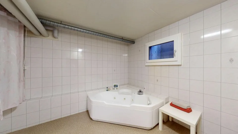 Casa familiare a schiera di 6,5 stanze situata in una zona tranquilla con molto spazio