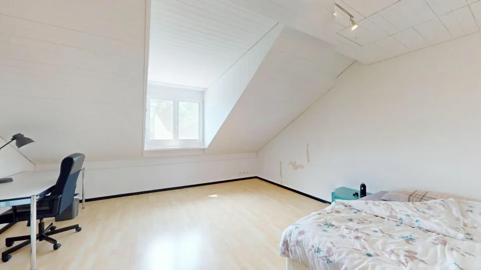Casa familiare a schiera di 6,5 stanze situata in una zona tranquilla con molto spazio