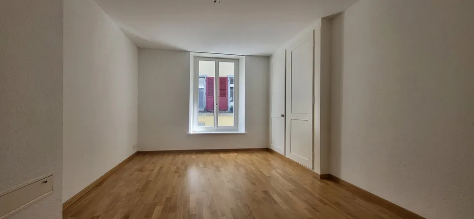 Charmante 3-Zimmerwohnung, Hochparterre rechts, an der Schüss