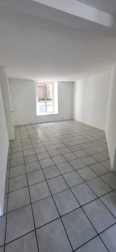 Charmante 3-Zimmerwohnung, Hochparterre rechts, an der Schüss