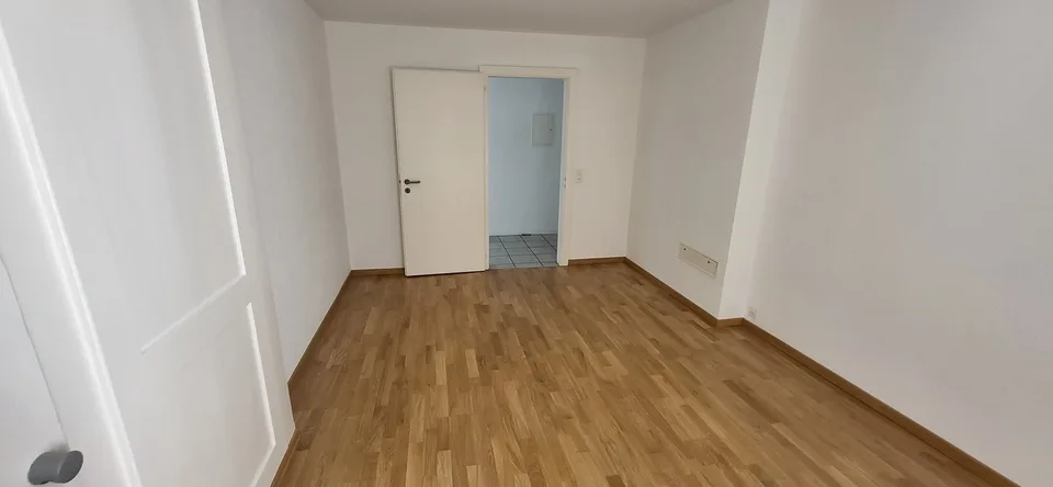 Charmante 3-Zimmerwohnung, Hochparterre rechts, an der Schüss