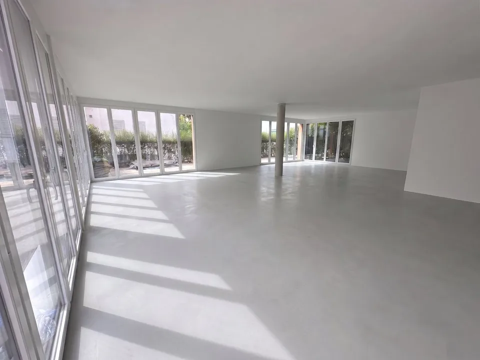 Espace publicitaire à louer avec vue à Frenkendorf