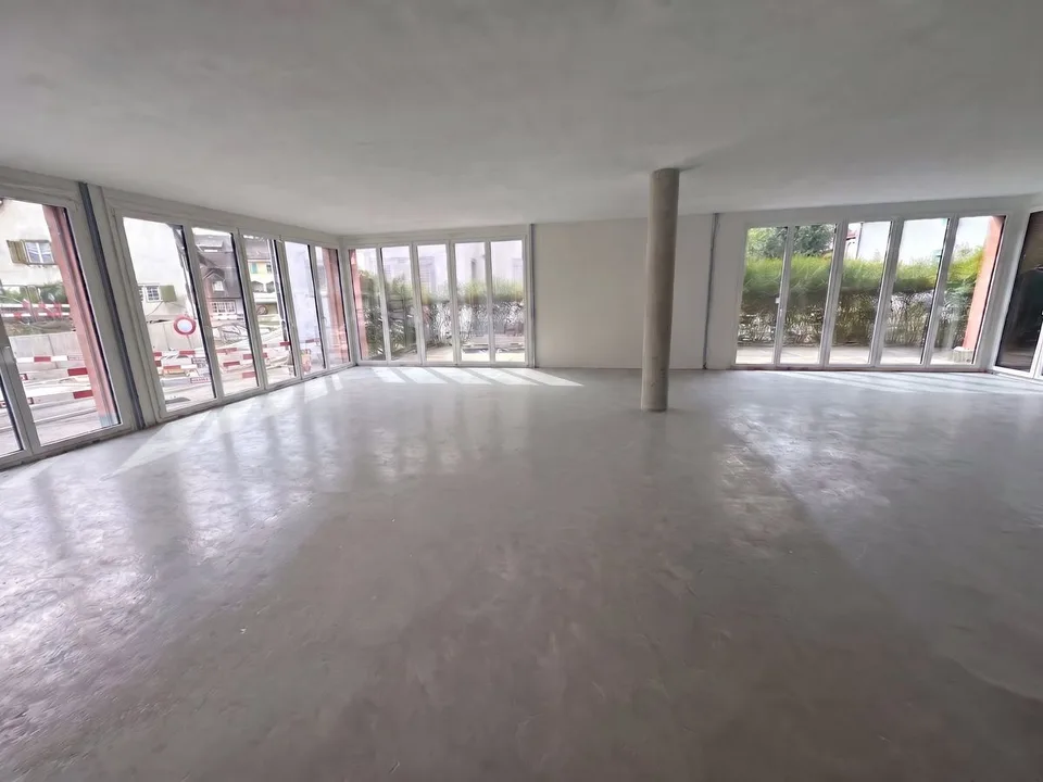Espace publicitaire à louer avec vue à Frenkendorf