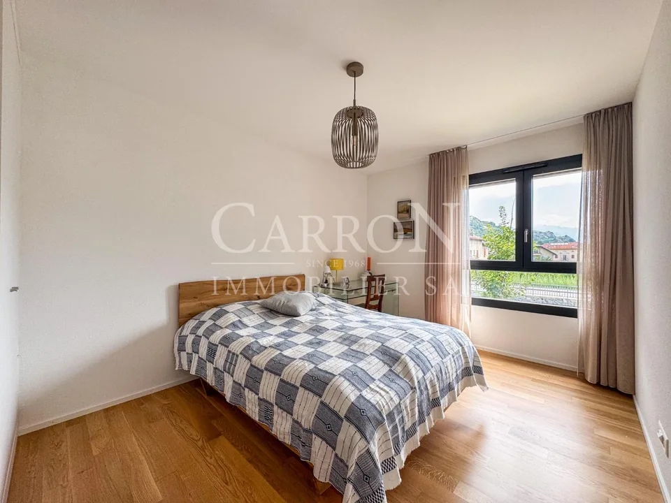 Moderne und helle 2,5 Zimmer mit Terrasse in Uvrier