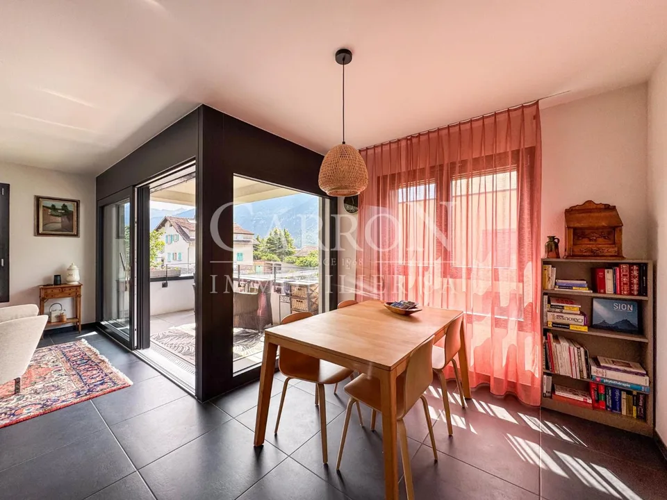 Moderne und helle 2,5 Zimmer mit Terrasse in Uvrier