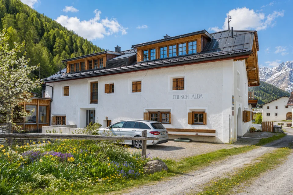 OPPORTUNITÉ UNIQUE : Crusch Alba - ensemble hôtelier opérationnel à S-Charl