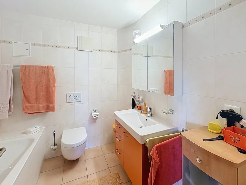 5,5-Zimmer-Wohnung in PPE, 1. Stock mit Balkon