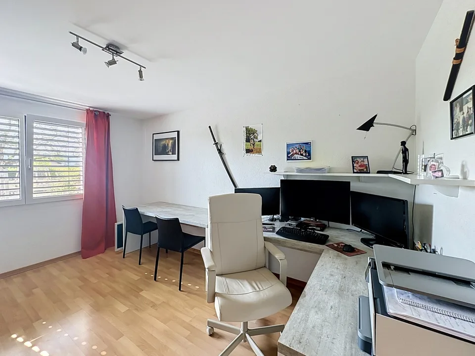 5,5-Zimmer-Wohnung in PPE, 1. Stock mit Balkon