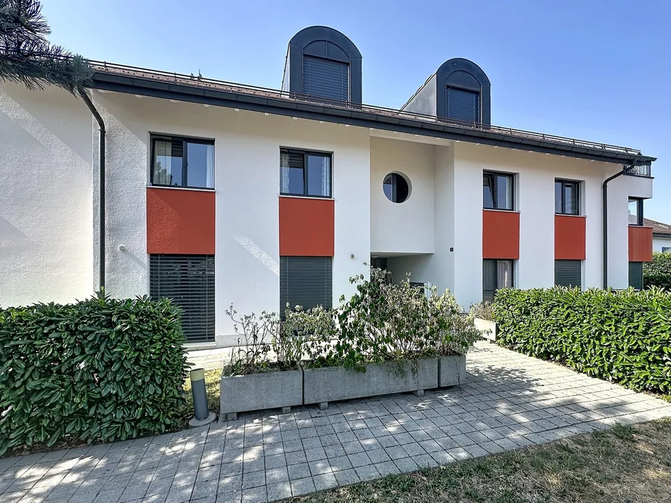 5,5-Zimmer-Wohnung in PPE, 1. Stock mit Balkon