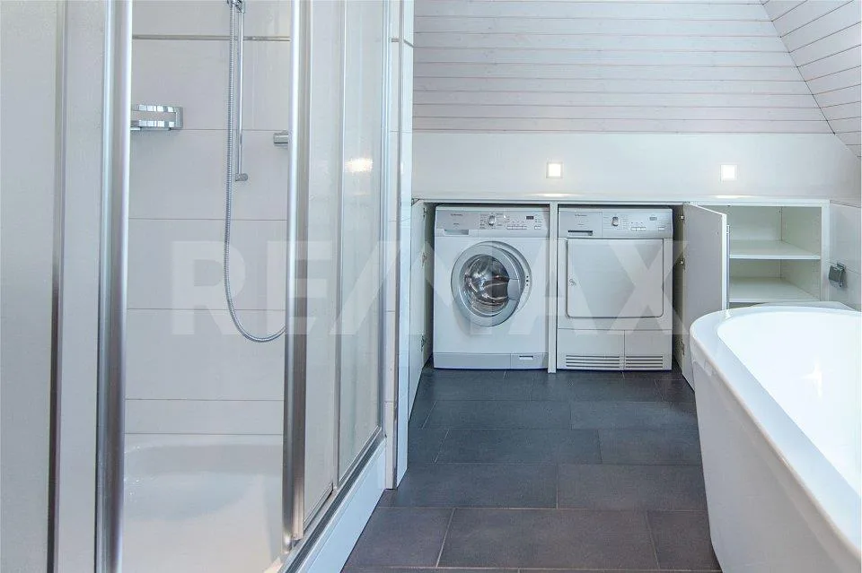 Charmante 3.5-Zimmer-Dachwohnung (keine Weitervermietung möglich) im Schlössli in Vitznau