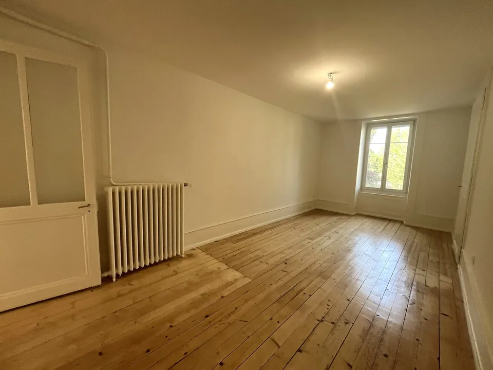 Magnificent 3.5 room renovated apartment with balcony and garden in Yverdon-les-Bains