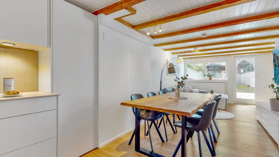 Charmante maison de ville 5.5 pièces à Niederuzwil - Votre nouveau bonheur familial !