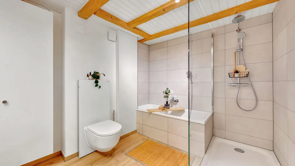 Charmante maison de ville 5.5 pièces à Niederuzwil - Votre nouveau bonheur familial !
