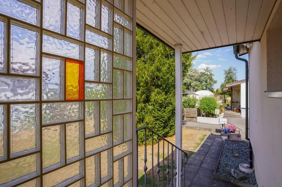 Charming bungalow with 5½ rooms and well-kept surroundings