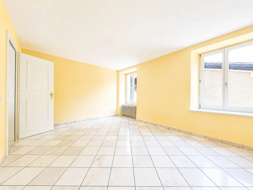 Geräumige 2-Zimmer-Wohnung im historischen Zentrum von Agra