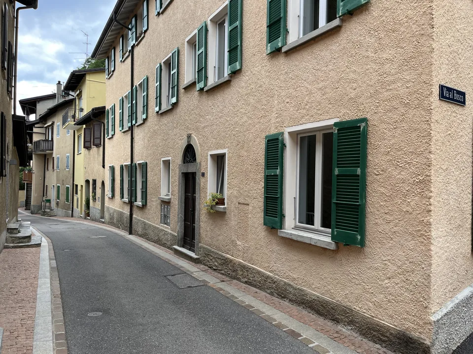 Geräumige 2-Zimmer-Wohnung im historischen Zentrum von Agra