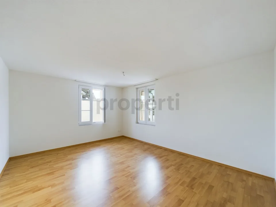 Carattere rurale, layout spazioso e balcone accogliente
