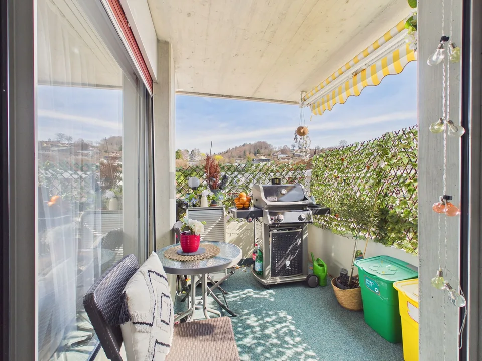 Appartement lumineux de 5,5 pièces avec balcon, Tafers