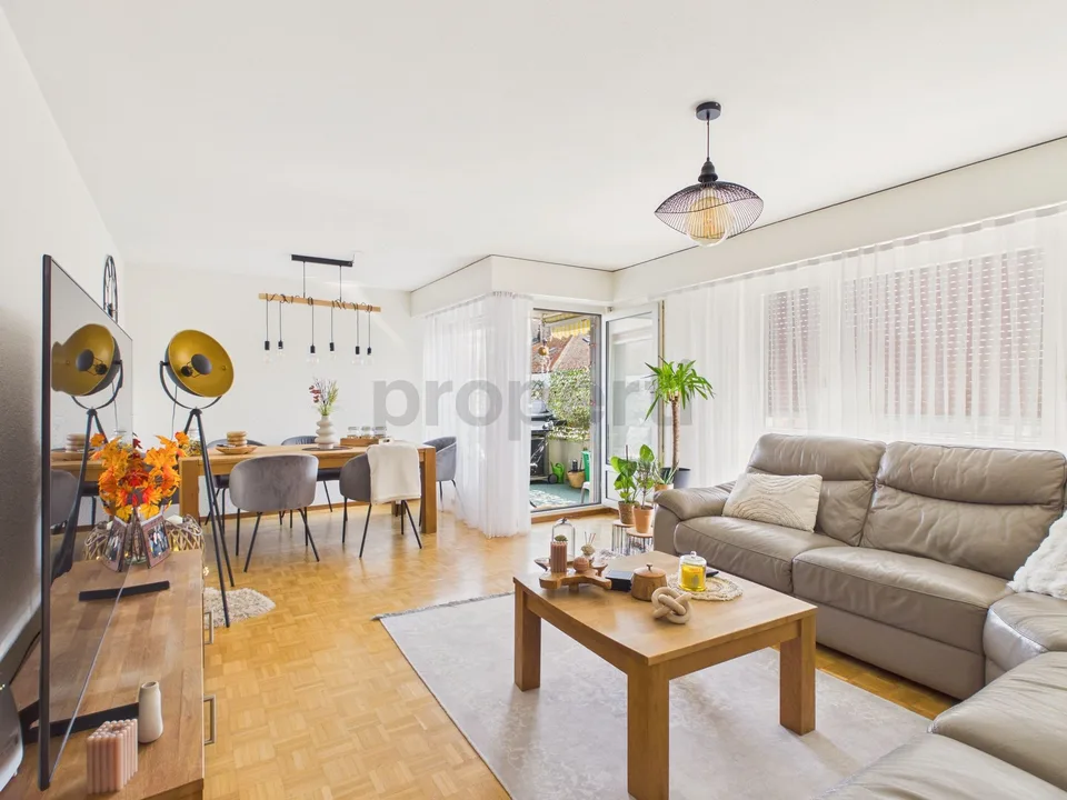 Appartement lumineux de 5,5 pièces avec balcon, Tafers