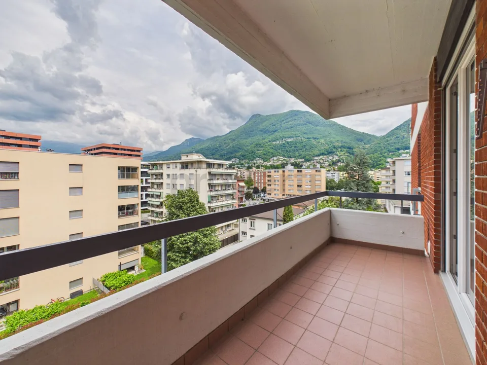 Appartement lumineux rénové de 1,5 pièces avec balcon, Lugano