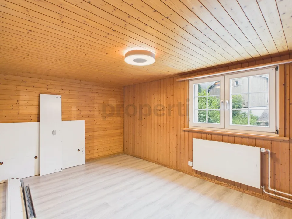 Maison unifamiliale historique avec un potentiel polyvalent à Glarus Süd