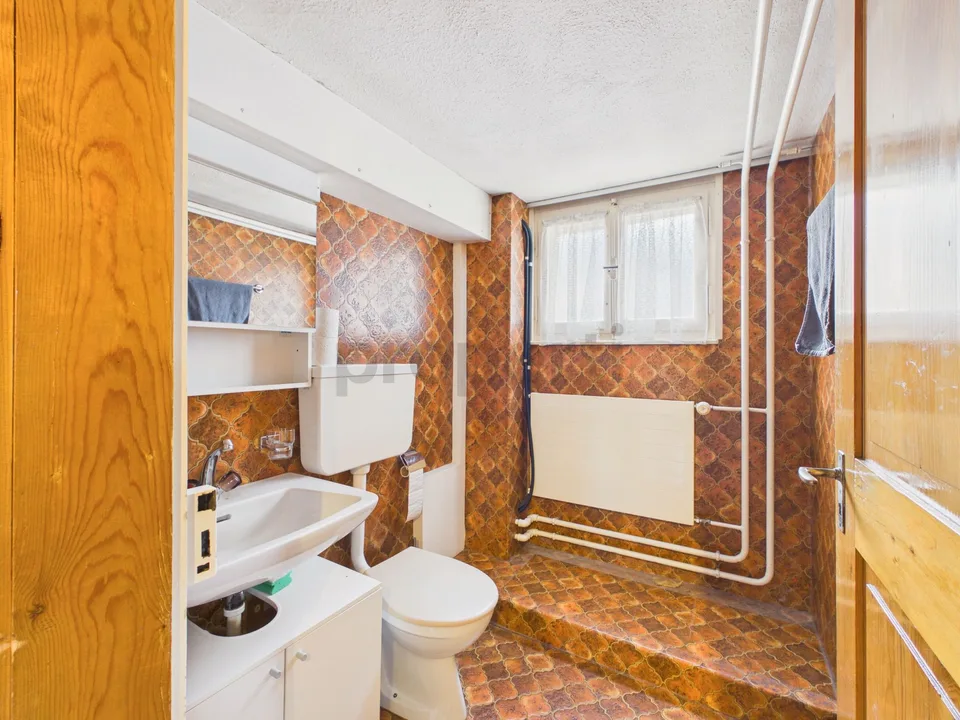 Maison unifamiliale historique avec un potentiel polyvalent à Glarus Süd