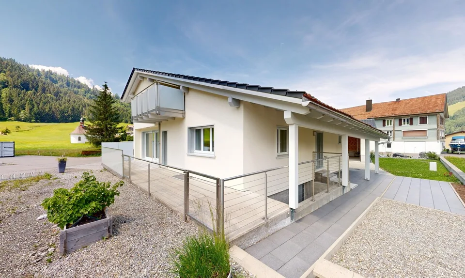 Einfamilienhaus mit über 260 m² Nutzfläche und grosser Garage