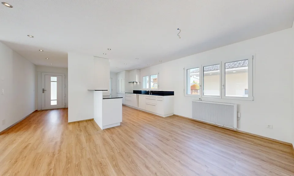 Einfamilienhaus mit über 260 m² Nutzfläche und grosser Garage