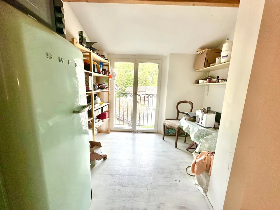Picturesque single-family home with 3.5 rooms in Arosio