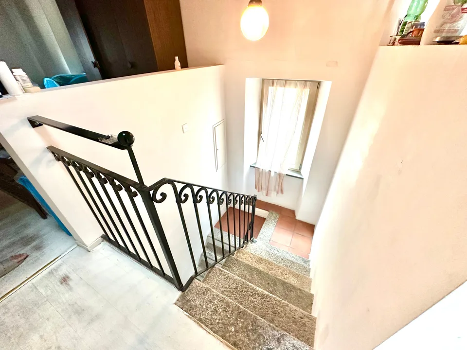 Picturesque single-family home with 3.5 rooms in Arosio