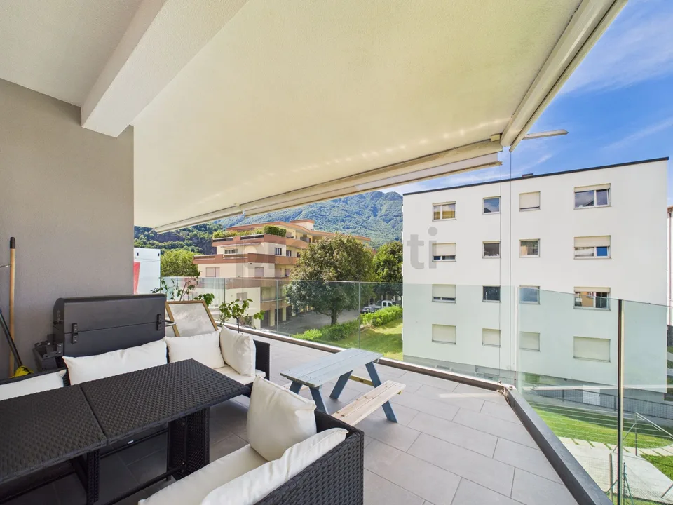 Elegant 4.5-room apartment in Bellinzona with 30 sqm terrace