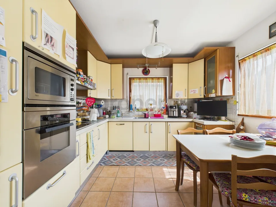 Wunderschönes Einfamilienhaus mit 4,5 Zimmern und Garten in Sigirino