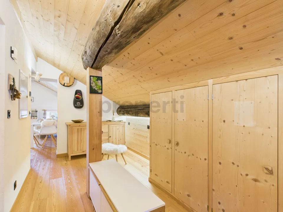 Tradition trifft Komfort: 2.5 Zimmer Zweitwohnung in Nufenen  naturverbunden und doch modern