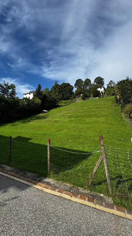 Building plot with approved project in Pura