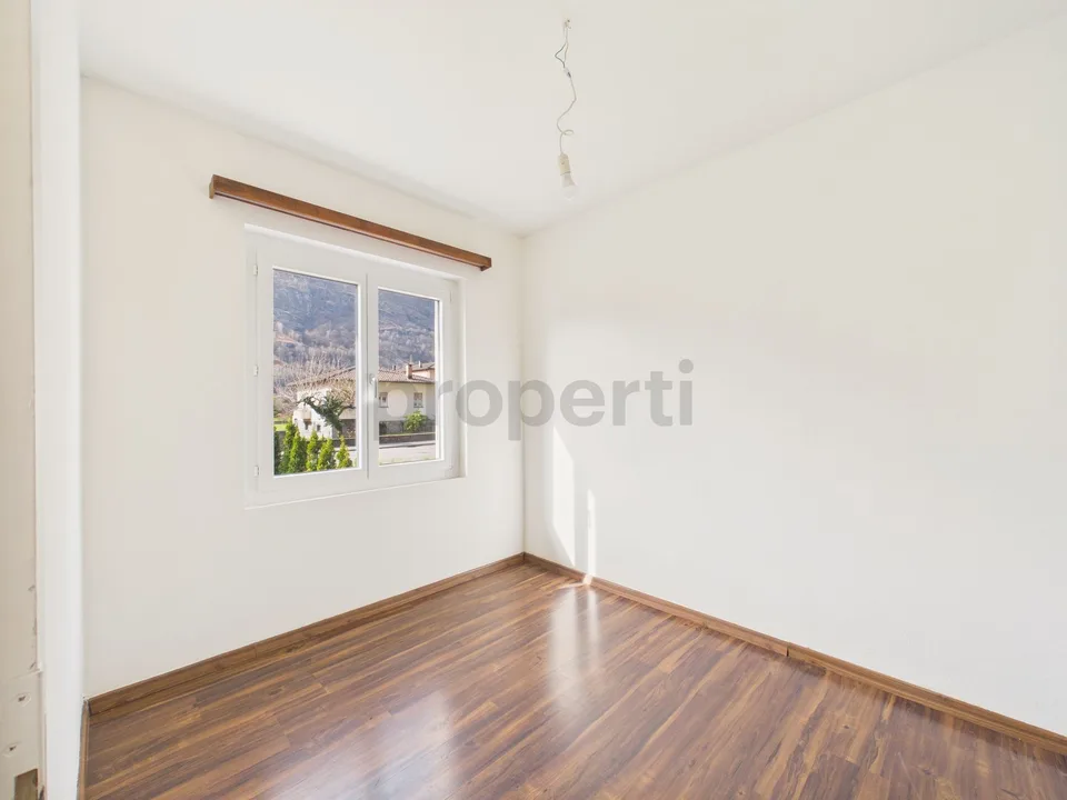 Elegantes Einfamilienhaus mit 4,5 Zimmern und Blick auf die Berge in Pollegio