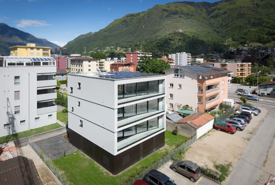 Palazzina Moderna a reddito nel cuore di Bellinzona .