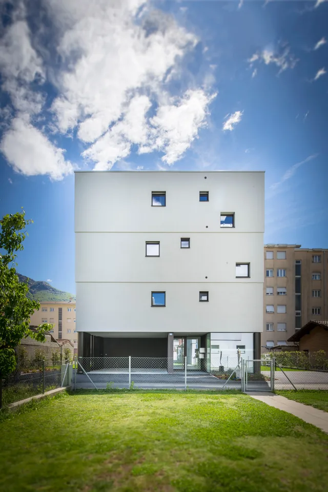 Palazzina Moderna a reddito nel cuore di Bellinzona .