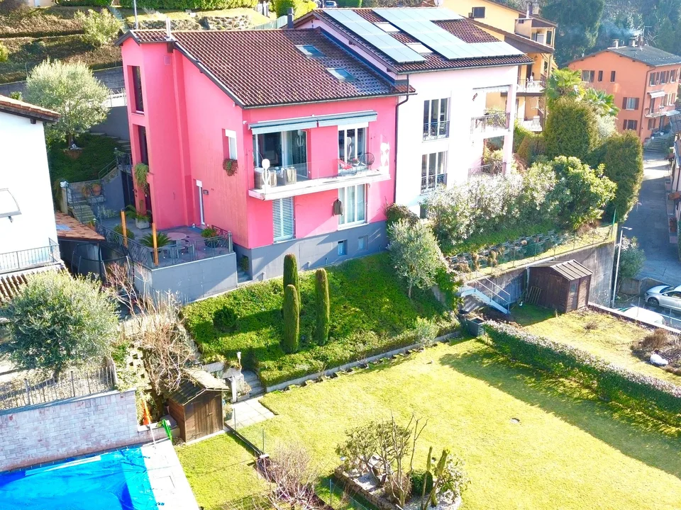 Elegantes freistehendes Haus mit 6,5 Zimmern, Garten und offener Aussicht in Davesco-Soragno