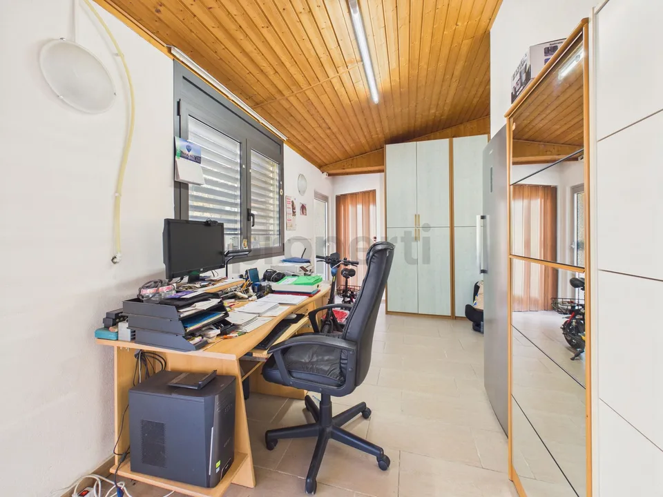 Elegantes Einfamilienhaus mit 5,5 Zimmern und Patio in Lodrino - Riviera