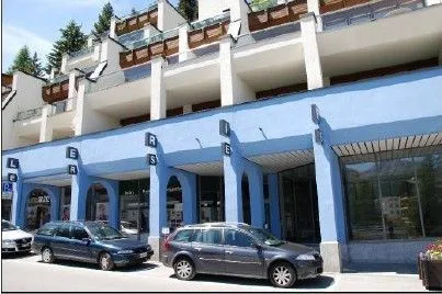 Retail space in the center of Obersee with over 8m window front in Arosa