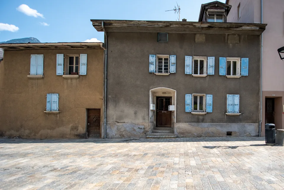 Immeuble à rénover de 3 appartements au coeur de Martigny