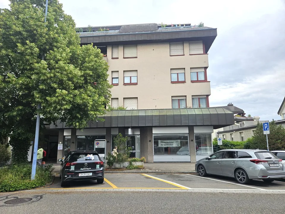 IHRE NEUE GESCHÄFTSADRESSE DIREKT AM BAHNHOF