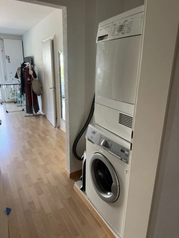 Grosszügige 4.5-Zimmer-Wohnung mit direktem Zugang zum See