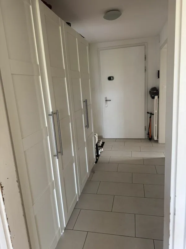 Grosszügige 4.5-Zimmer-Wohnung mit direktem Zugang zum See