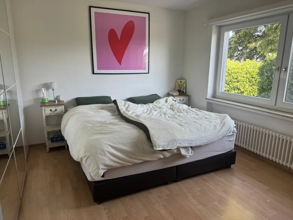 Grosszügige 4.5-Zimmer-Wohnung mit direktem Zugang zum See