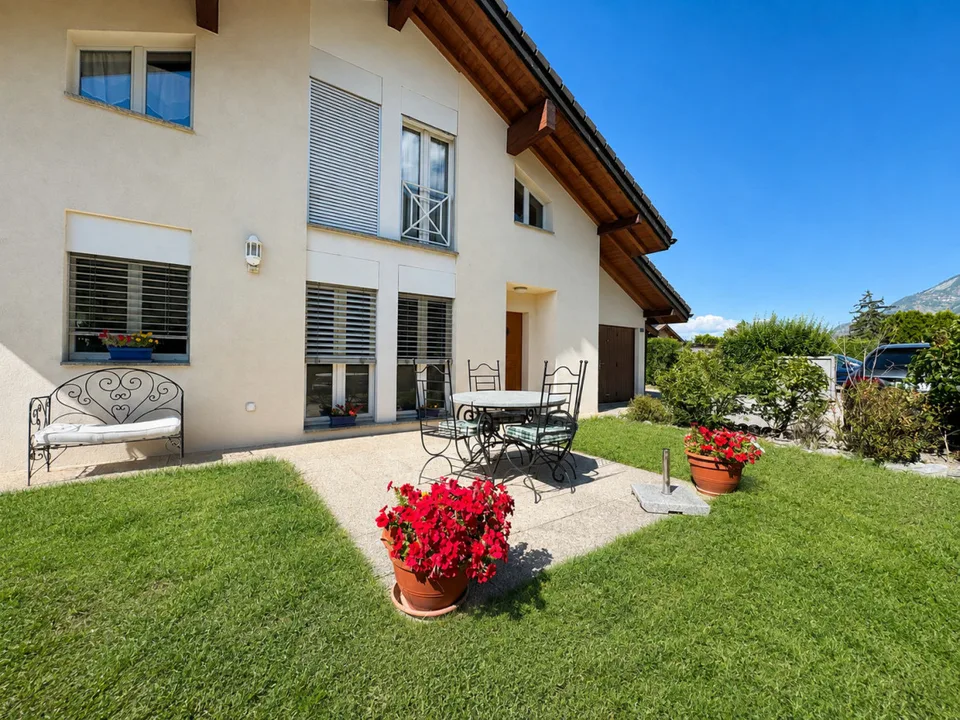 VILLA INDIVIDUELLE DE 5.5 PIÈCES AVEC JARDIN ET VÉRANDA À SAXON