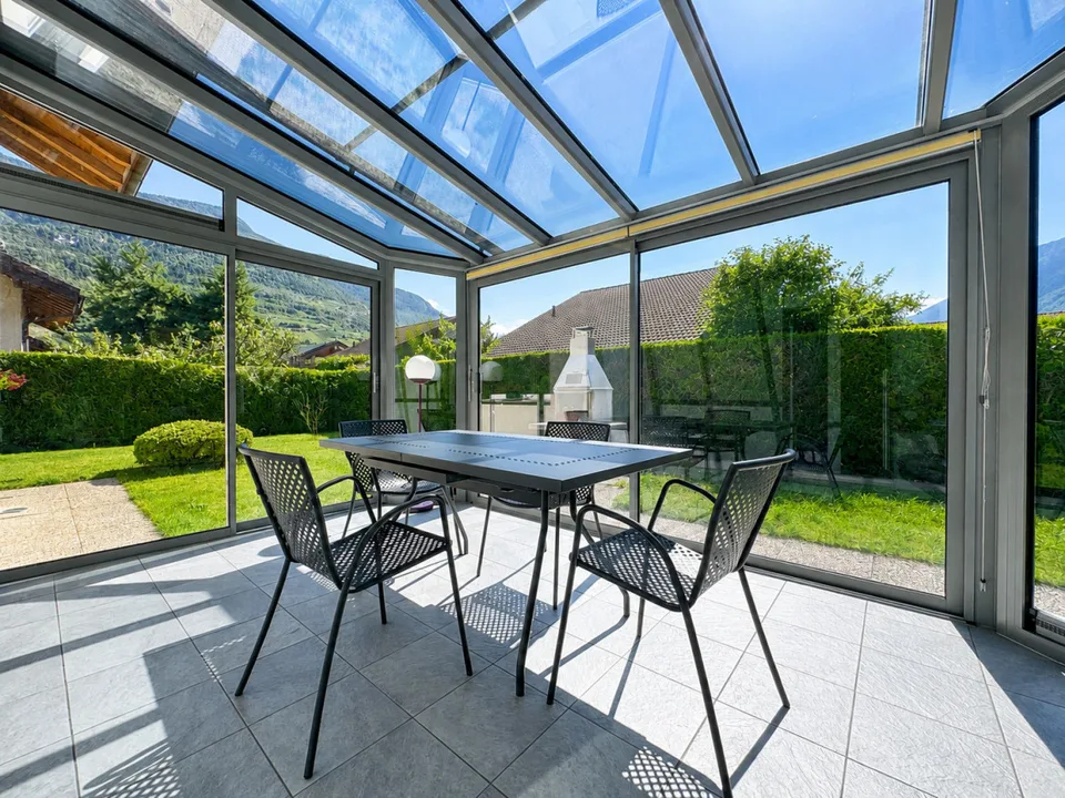 VILLA INDIVIDUELLE DE 5.5 PIÈCES AVEC JARDIN ET VÉRANDA À SAXON