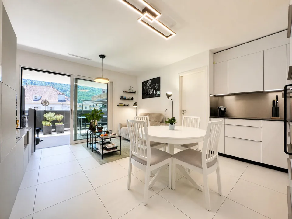 MAGNIFIQUE 2.5 PIÈCES MINERGIE AVEC GRAND BALCON
