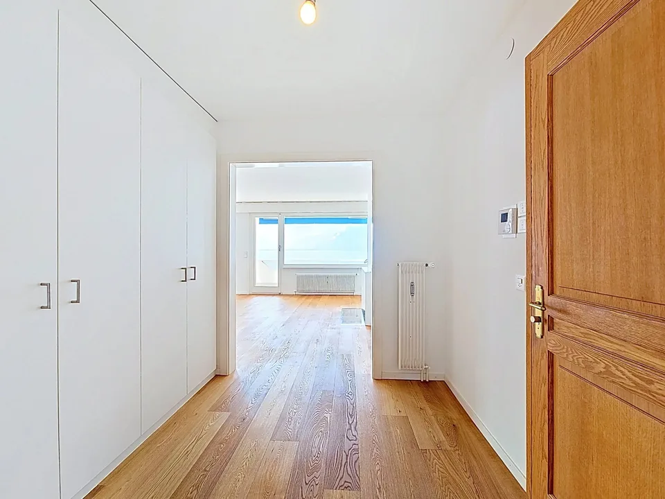 Splendide appartement rénové avec place d'amarrage dans port privé