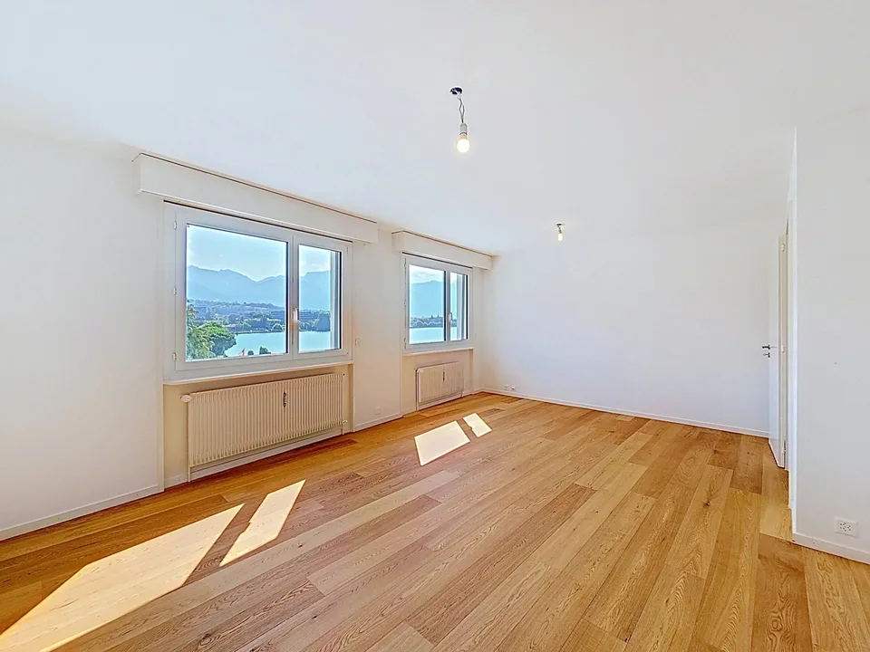 Splendide appartement rénové avec place d'amarrage dans port privé